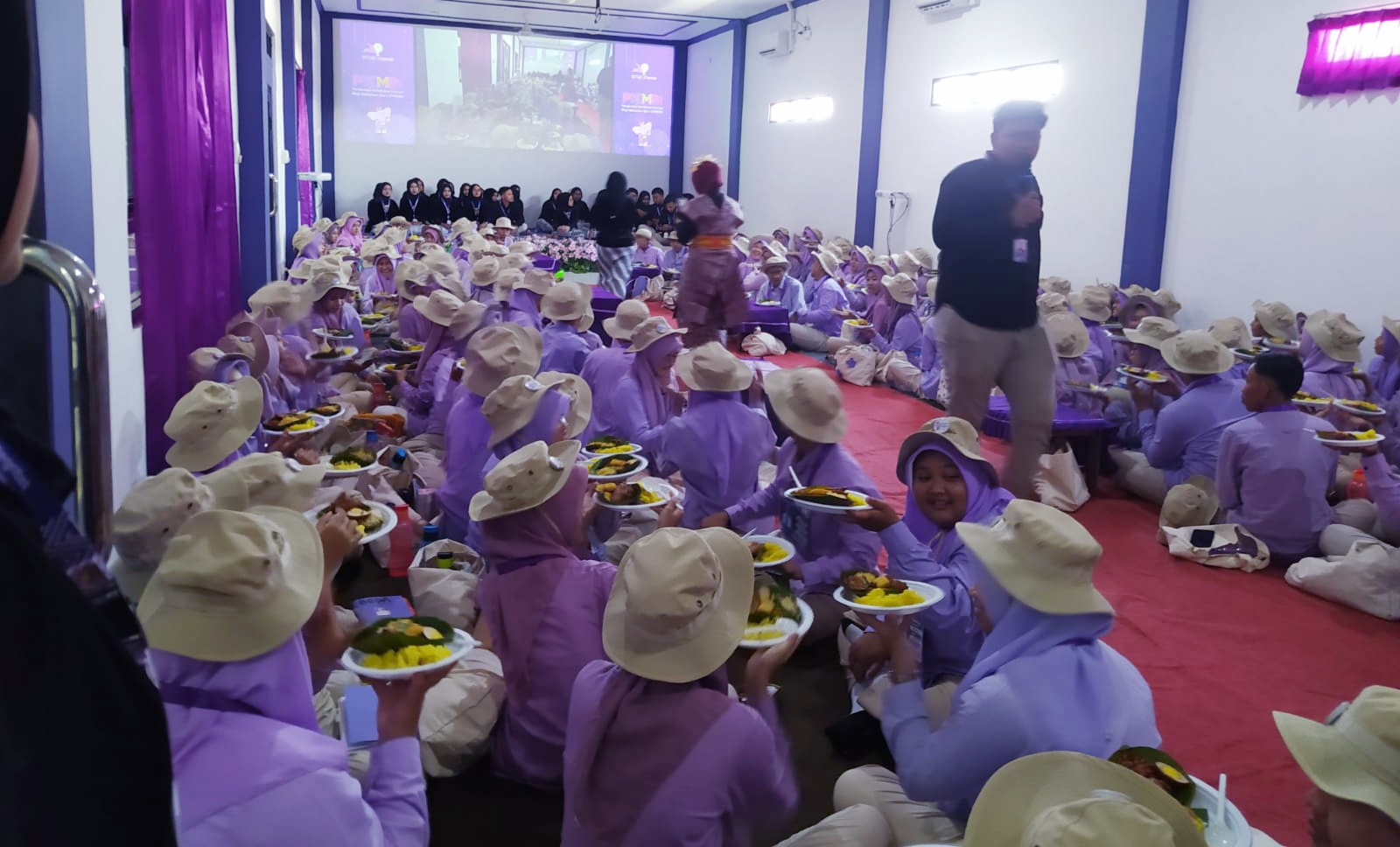 PPKMB di Kampus Ungu yang Ikonik dan BeDa